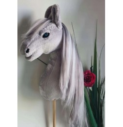 Hobby horse A4 z syntetyczną grzywą szary