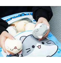 Pudding Pillow with Cat Plushies