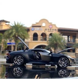 1:32 Bugatti La Voiture Noire Model Car