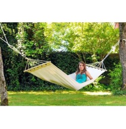 Tobago hammock with spreader bars - comfortable and durable