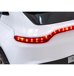 Aston Martin DBX mașină electrică pentru copii albă