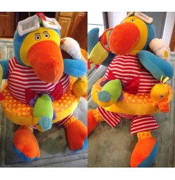 Tolo Toys Pinguin în vacanță 43cm