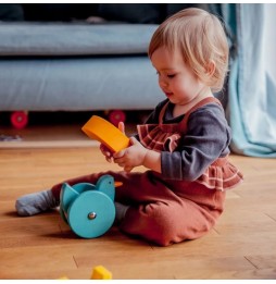 Wooden Chicken on Wheels Bajo - Yellow