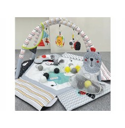 Contrasting Baby Play Mat with Balls