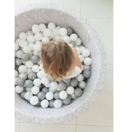 Dry Ball Pit with 250 Balls 30x90