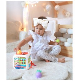 Woopie Baby activity cube for children