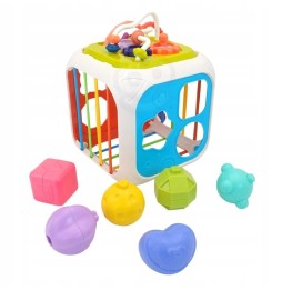 Woopie Baby activity cube for children