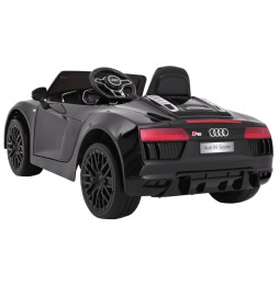 Audi r8 spyder czarny na akumulator z pilotem i led