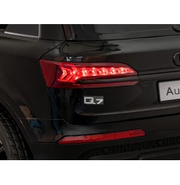 Vehicul Audi Q7 NEW LIFT Negru - jucărie pentru copii