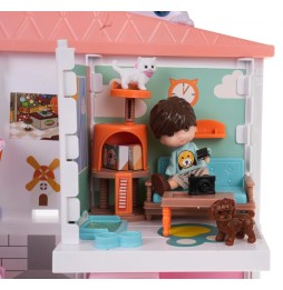 Dollhouse with Accessories and 4 Figures