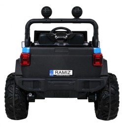 Niebieski pojazd Master Of Terrain z napędem 4x4 - dla dzieci