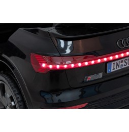 Pojazd Audi SQ8 czarny z pilotem i światłami LED