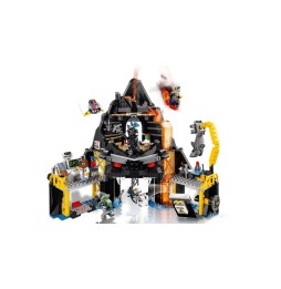 LEGO Ninjago Ascunzătoarea Vulcanică a lui Garmadon