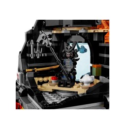 LEGO Ninjago Ascunzătoarea Vulcanică a lui Garmadon