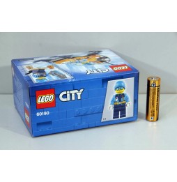 LEGO City 60190 - Arktyczny ślizgacz