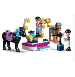 LEGO Friends 41367 Skoki przez przeszkody