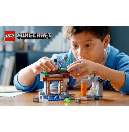 LEGO Minecraft Mina Părăsită cu Păianjen 248 piese