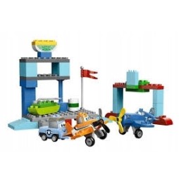 LEGO DUPLO Skipper's Flying School