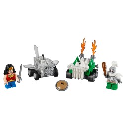 LEGO 76070 Wonder Woman și Doomsday