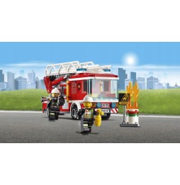 LEGO City 60107 Mașină de Pompieri cu Scară