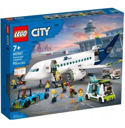 LEGO City samolot pasażerski 913 elementów