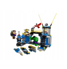 LEGO 76018 Marvel Super Heroes Hulk's Lab Smash