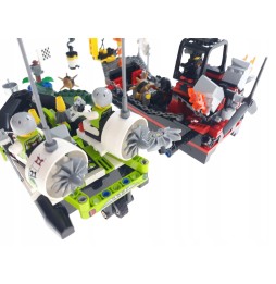 LEGO Racers 8899 Crocodili în mlaștină - Set de Cărămizi