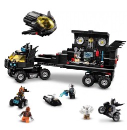 LEGO 76160 Baza Mobilă a lui Batman