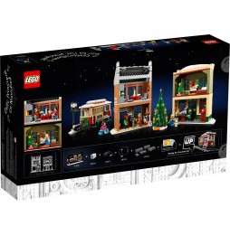 LEGO Icons 10308 Holiday Street Set