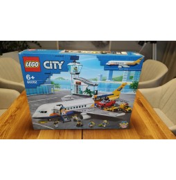 LEGO 60262 City - Samolot pasażerski