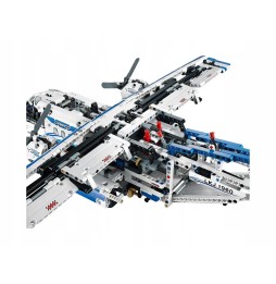 LEGO Technic 42025 Samolot Transportowy