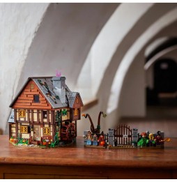 LEGO Hocus Pocus: Sanderson Sisters Cottage 21341