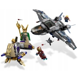 LEGO Super Heroes Quinjet Bătălia Aeriană 6869