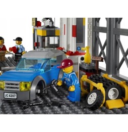 Lego 4207 City Garage with Elevator