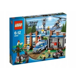 Lego 4440 Leśny posterunek policji z helikopterem