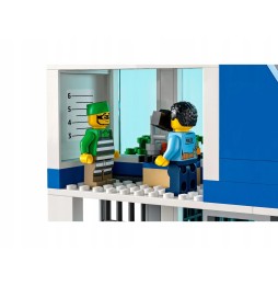 LEGO City 60316 Secția de poliție - 668 de piese