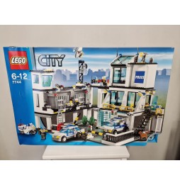 LEGO City 7744 Secția de Poliție - set de cărămizi