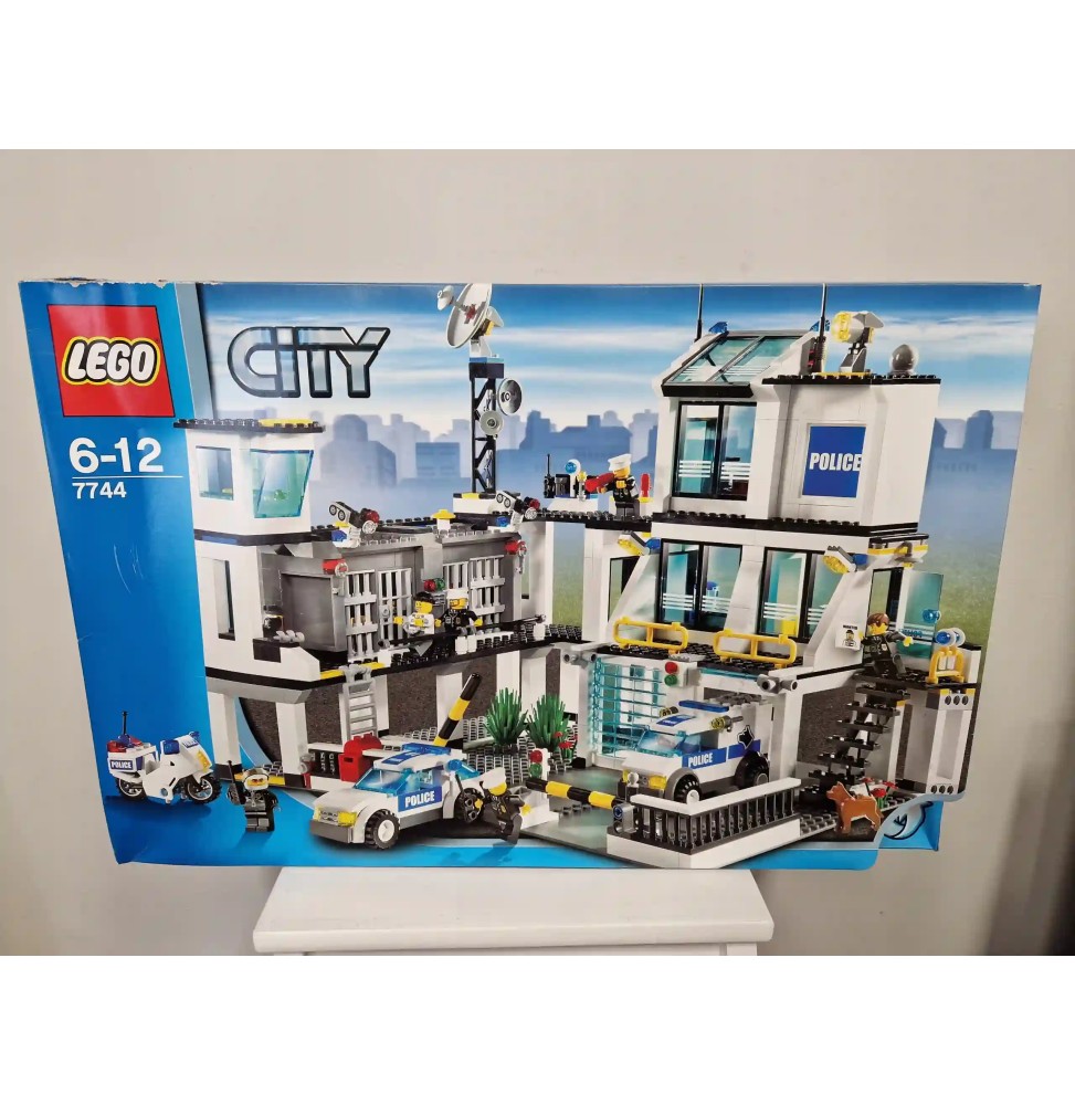 LEGO City 7744 Komisariat Policji - zestaw klocków