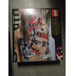 LEGO Star Wars 75250 Chase on Speeder Bikes