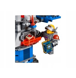 LEGO Nexo Knights 70322 - Pojazd Axla