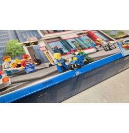 LEGO City 60204 Spital - Set pentru copii