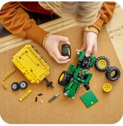 LEGO Technic Traktor John Deere z Przyczepą