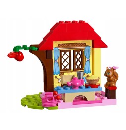 LEGO Juniors 10738 - Leśna chata Królewny Śnieżki