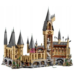 LEGO Harry Potter Castelul Hogwarts și Casa pe apă