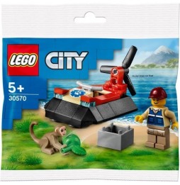 LEGO City mașină de pompieri cu barcă