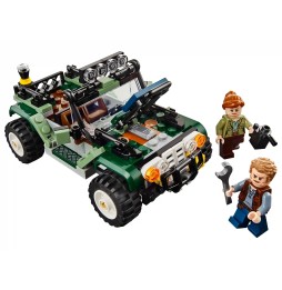 LEGO Jurassic World Clash with Baryonyx 75935