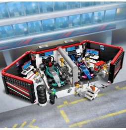 LEGO City 60444 F1 Garage with Cars