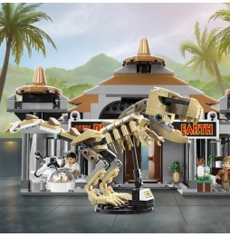 LEGO Jurassic World Centrul Atac T-Rex