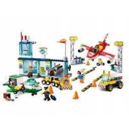 LEGO Juniors Lotnisko 10764 - Klocki dla dzieci