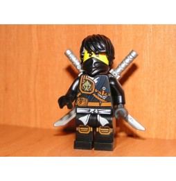 Figurina LEGO Ninjago Cole Robă de Junglă njo202